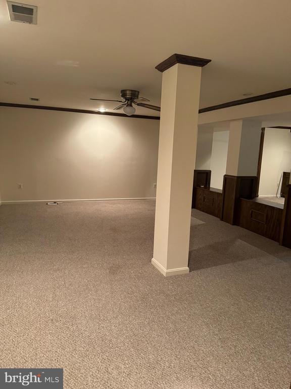 Building Photo - 12859 Valleywood Dr