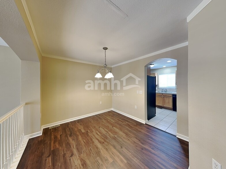 Building Photo - 1473 Bergen Rock St