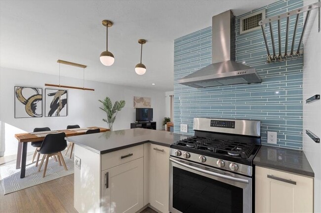 Building Photo - 5313 Harvest Ln