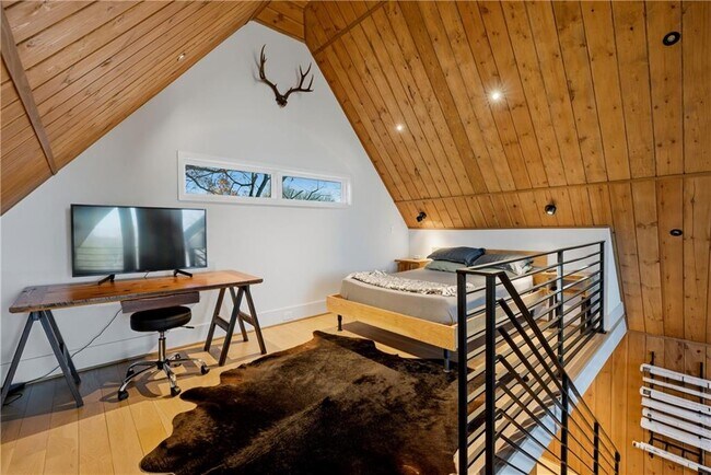 Building Photo - 1033 Reeder Cir NE