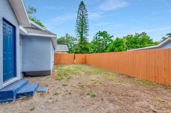 Building Photo - 1515 Sadlon Ave