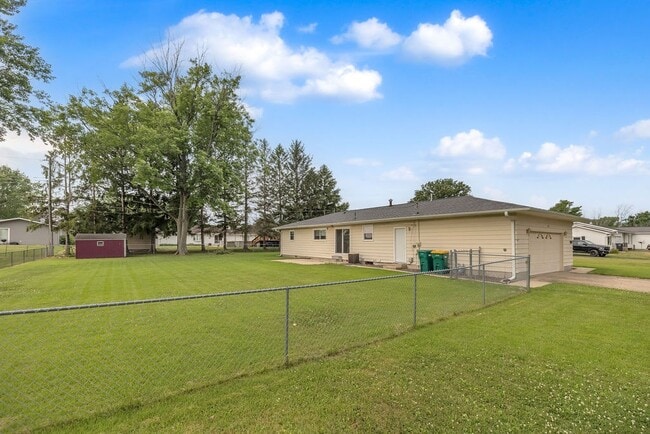 Building Photo - 515 Maddox Dr