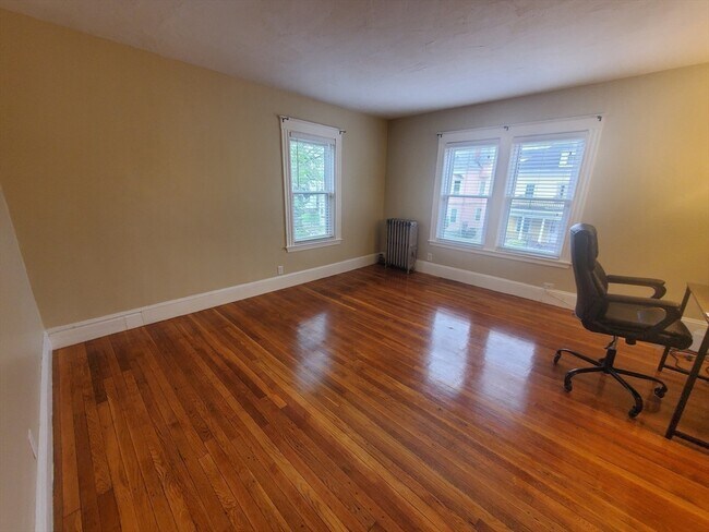 Building Photo - 45 Intervale St