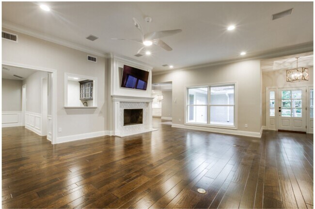 Building Photo - 4024 Inwood Rd