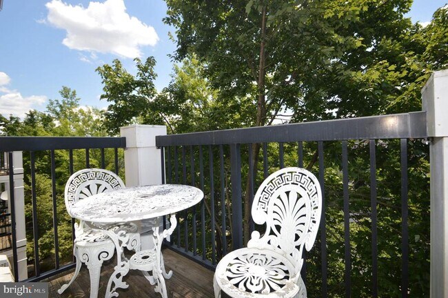 Building Photo - 5117 Travis Edward Way