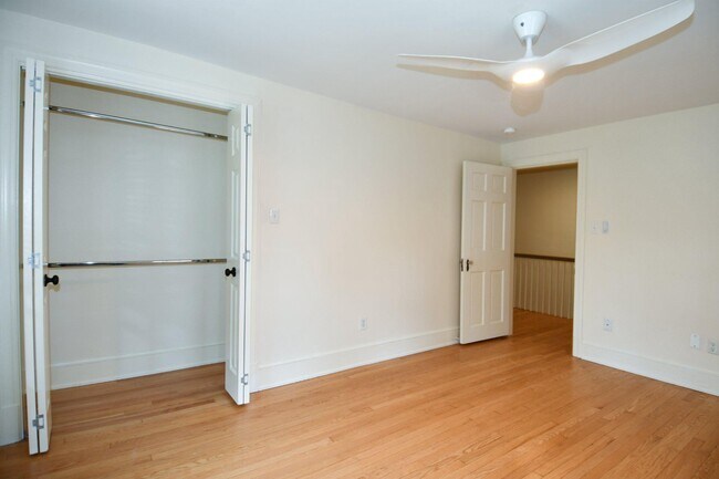 Building Photo - 2608 Fordham Rd