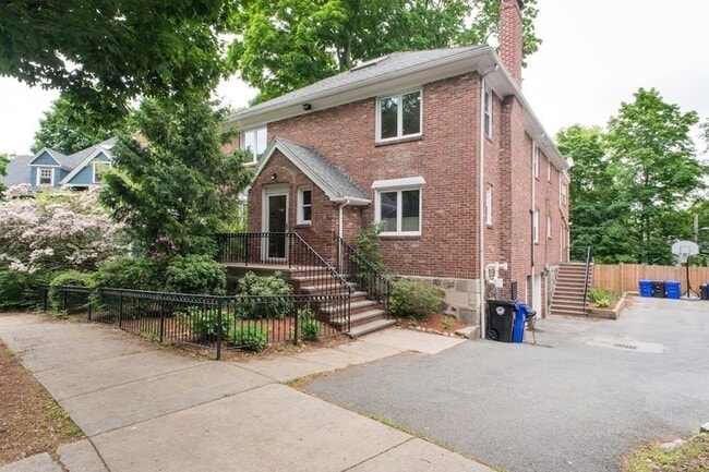 Building Photo - 60 Gardner Rd