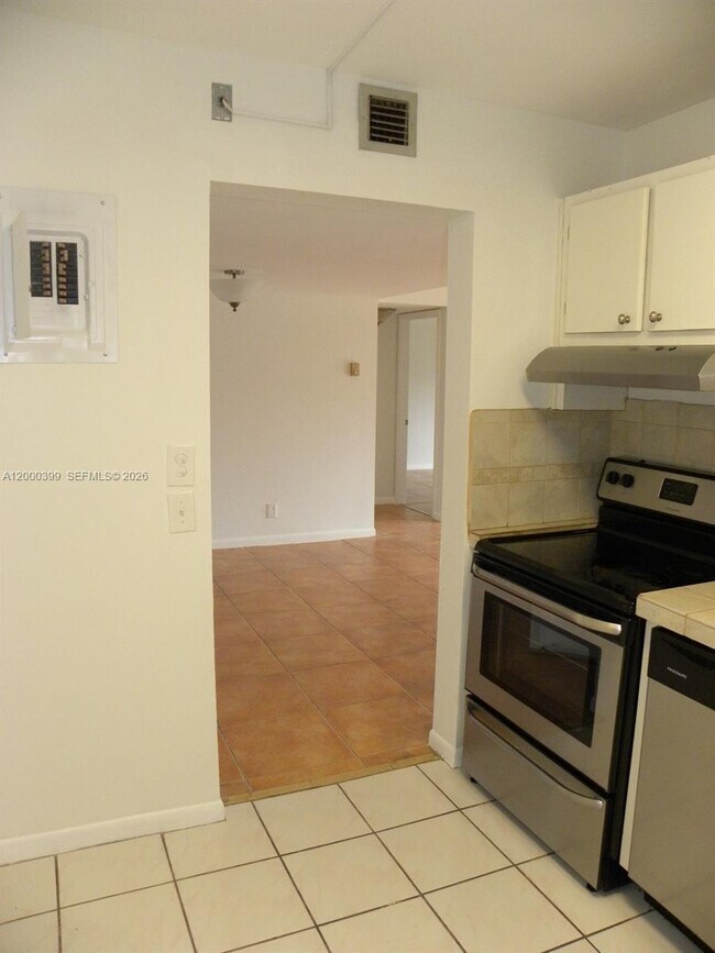 Building Photo - 8050 W McNab Rd