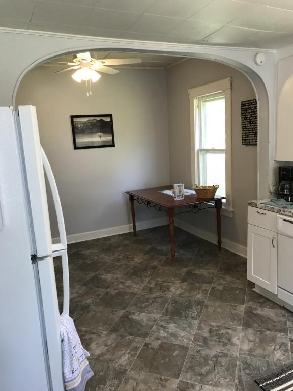 Building Photo - 1016 Constitution St