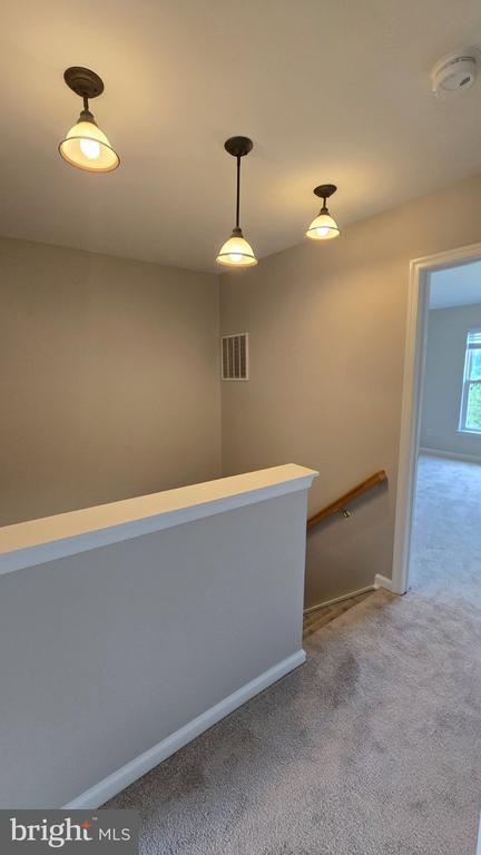 Building Photo - 7044 ROGUE Ln