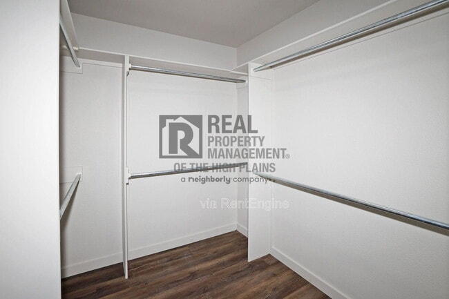 Building Photo - 4710 Clive Ave