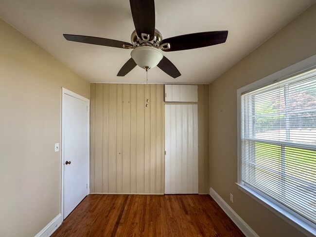 Building Photo - Charming 3 Bed 2 Bath Fayetteville Home