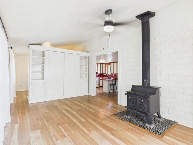 Building Photo - 7070 Tabor Rd