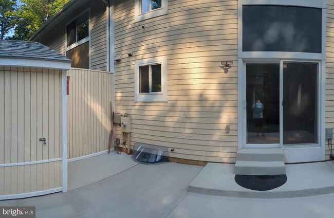Building Photo - 14430 Pebble Hill Ln