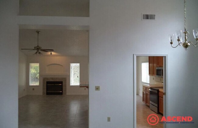 Building Photo - Lovely Home in Rosedale Cul-De-Sac!
