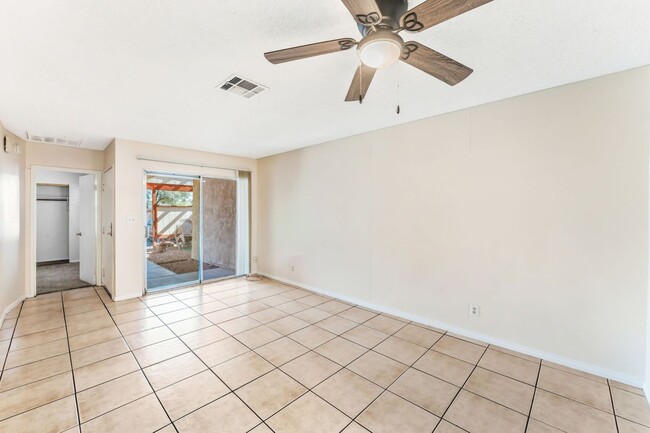 Building Photo - 457 N Lamb Blvd