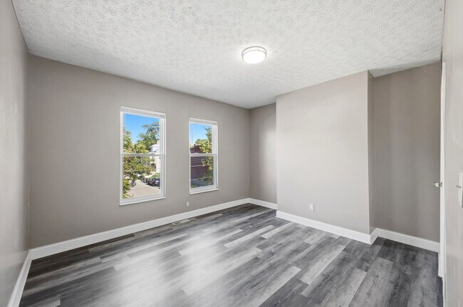 Building Photo - 393 St Clair Ave