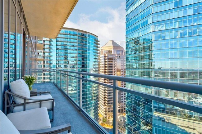 Building Photo - 1065 Peachtree St NE