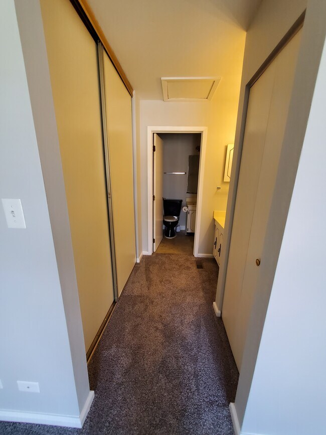 Building Photo - 4572 Provincetown Dr