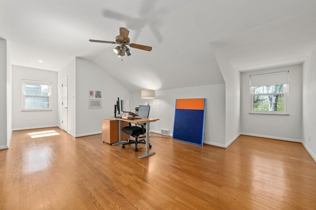Building Photo - 2590 Brookwood Rd