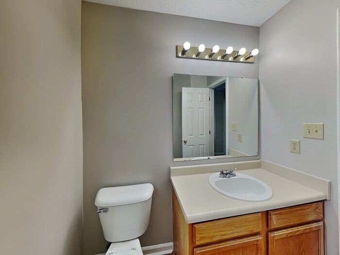 Building Photo - 2493 Grand Fir Dr