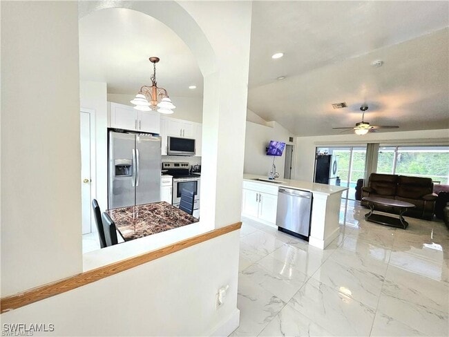 Building Photo - 169 Brown Ave S