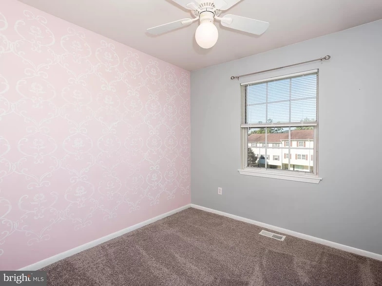 Cute third bedroom - 232 Carlyn Ct