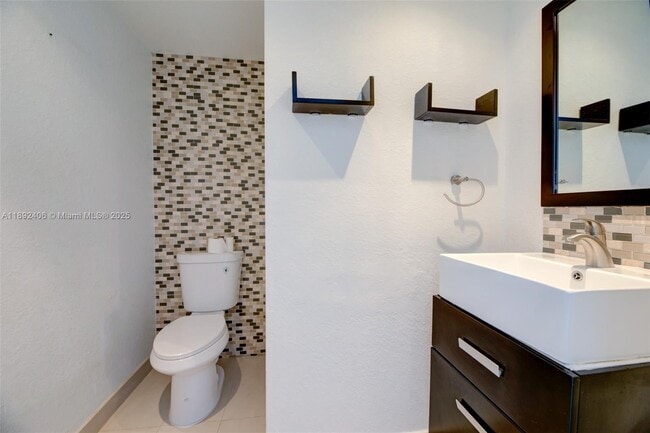 Building Photo - 8039 NW 108th Pl