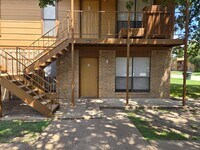 Building Photo - 2408 Bandera Dr