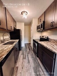 Building Photo - 1541 Delucchi Ln