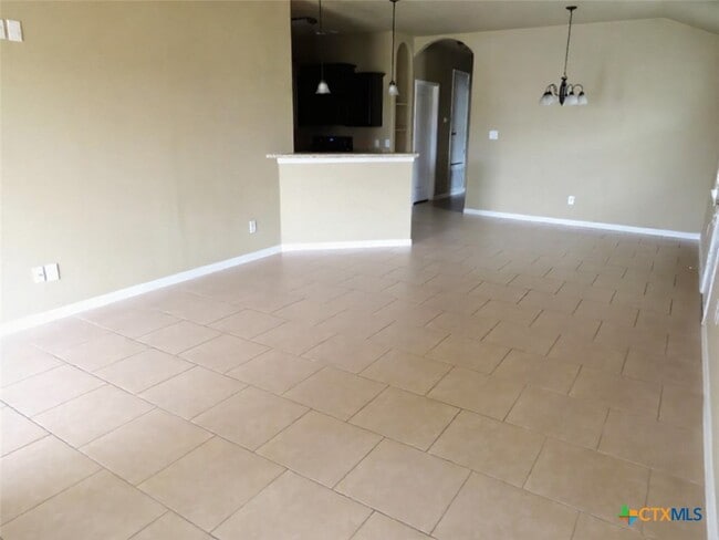 Building Photo - 4602 Cambridge Dr