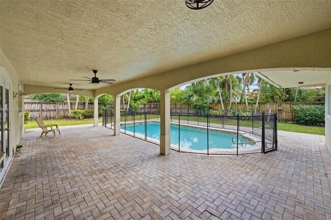 Building Photo - 7240 NW 7th St