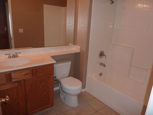 Building Photo - FOR RENT – Available January 10, 2026