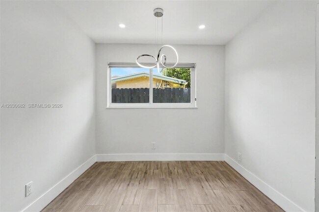 Building Photo - 2317 SW 34th Ave