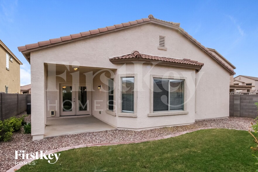 Building Photo - 1252 W Vineyard Plains Dr