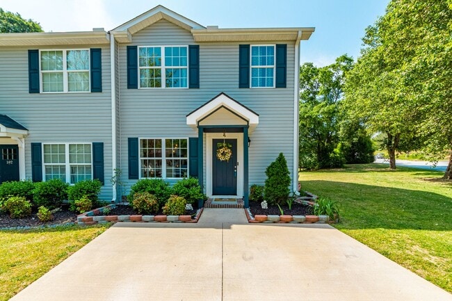 Primary Photo - This beautifully 1 small Pet friendly 3 be...