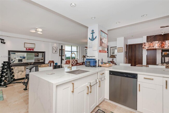 Building Photo - 11111 Biscayne Blvd