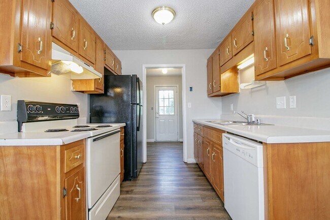 Building Photo - 233 Waterford Dr