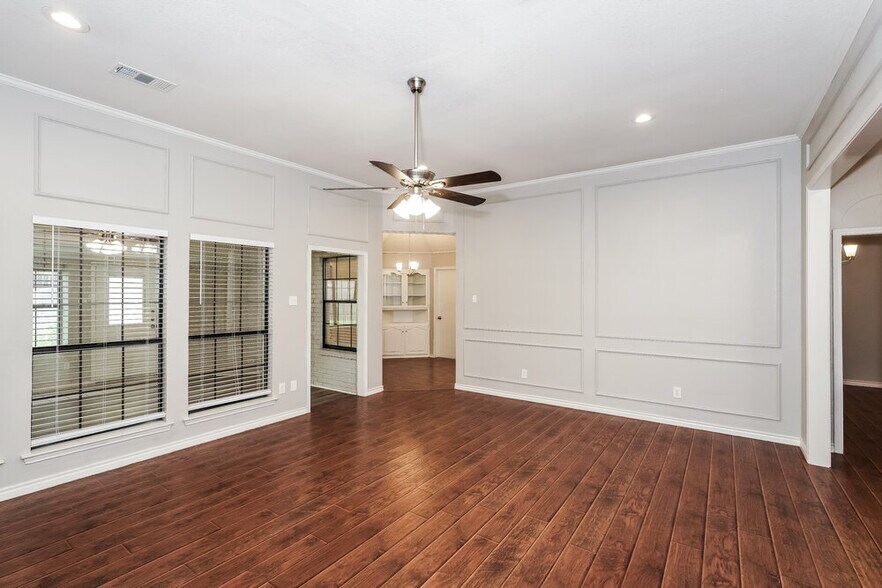Building Photo - 716 Havencrest Dr