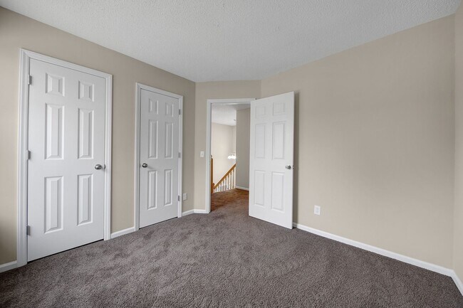Building Photo - Wonderful Three Bed Two and a Half Bath Ho...