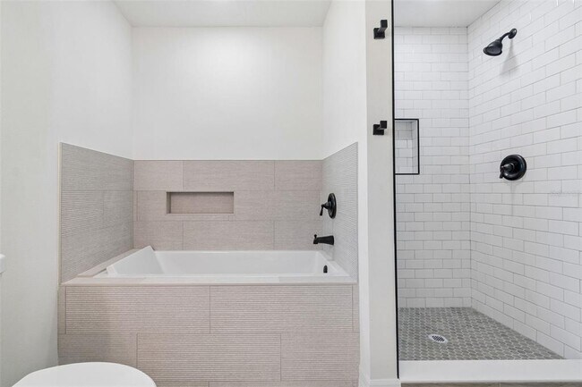 Building Photo - 5535 Tevis Terrace