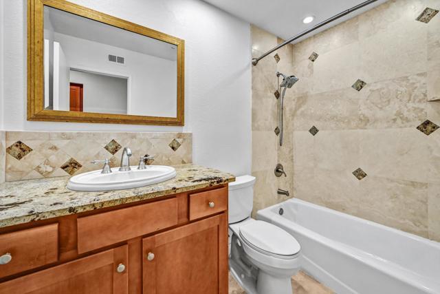 Building Photo - 835 Skysail Ave