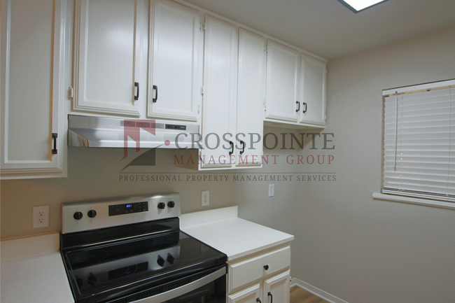 Building Photo - Remodeled 3-Bedroom, 1.5-Bath Retreat in North East Tyler!