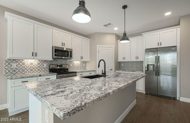 Building Photo - 2517 N 56th St