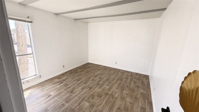 Building Photo - 6200 W Tidwell Rd