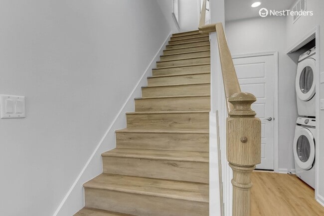 Building Photo - Amelia Island Coastal Charmer!