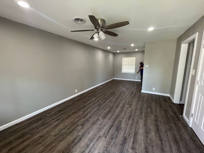 Building Photo - Home for Rent