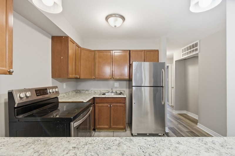 Building Photo - 906 N Fulton Ave