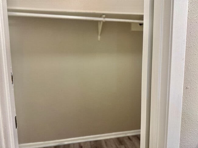 Building Photo - 14207 Long River Ct