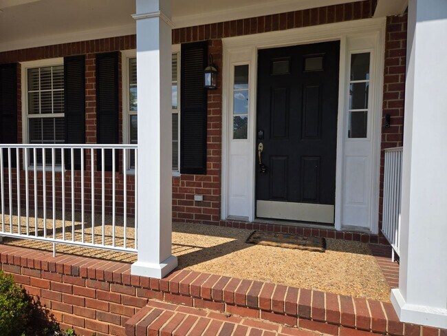 Building Photo - 4517 Crosland Dr